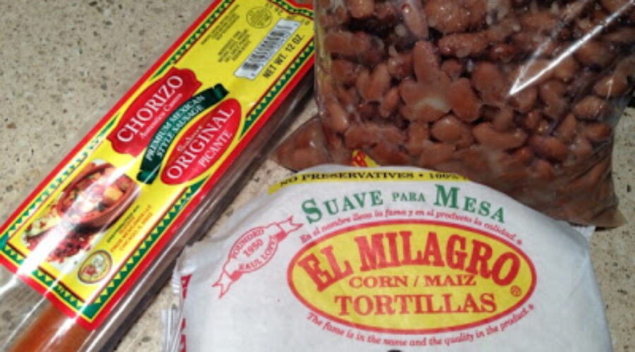 Frijoles con chorizo–Beans with Mexican sausage